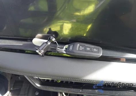 2025 Audi Q6 E-Tron Premium Plus Quattro z USA, uszkodzony, nr VIN WA124BGF2SA067600